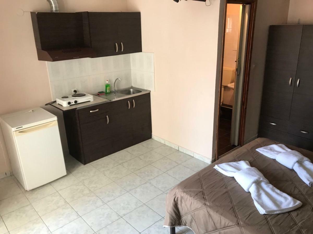Blue Garden Rooms Paralia Katerinis Bagian luar foto